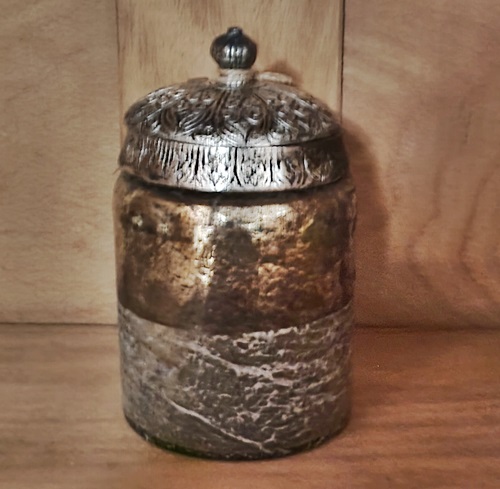 Schöne Dose aus Glas mit Metall-Deckel • Schönes für Zuhause